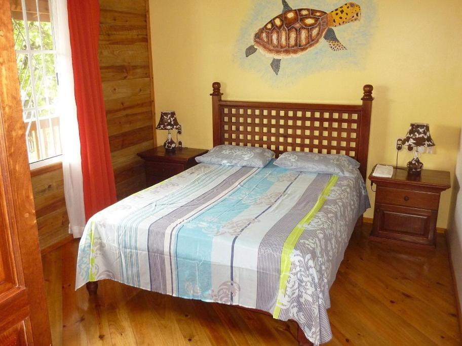Wikkid Resort Dixon Cove Exterior photo